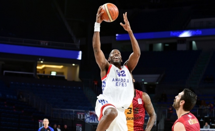 Galatasaray ile Anadolu Efes ligde 99. randevuda