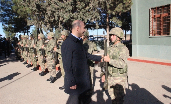 İçişleri Bakanı sınırın sıfır noktasında