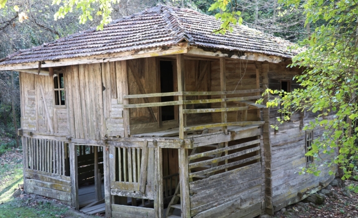 İki asırlık çivisiz cami restore edilmeyi bekliyor