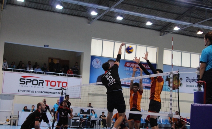 Jeopark Kula Belediyespor: 2 - Galatasaray: 3