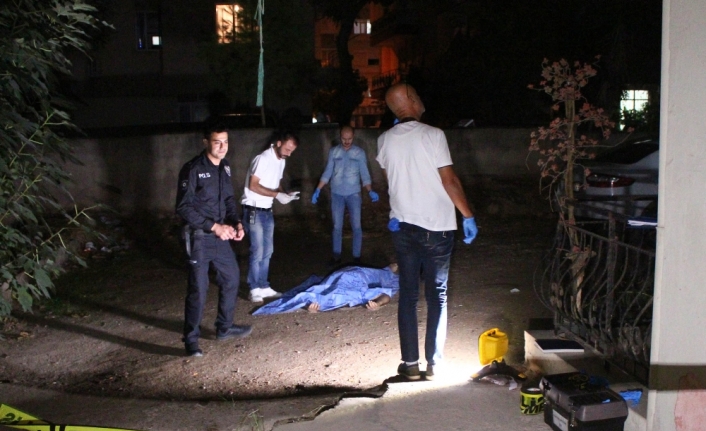Kardeşinin cansız bedeni görünce fenalık geçirdi