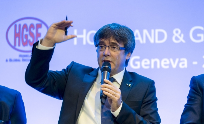 Katalan lider Puigdemont yeni parti kurdu