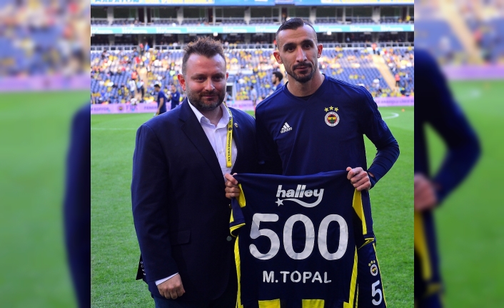 Mehmet Topal’a 500. maç ödülü