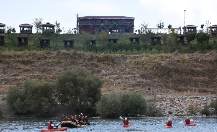 Muş’ta ’Su Sporları Şenliği’ düzenlendi