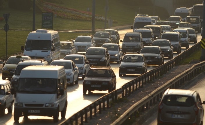 Trafiğe kayıtlı araç sayısı 23 milyona dayandı