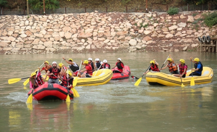 Türkiye’nin ilk ‘rafting eğitim merkezi’ Tunceli’de açıldı