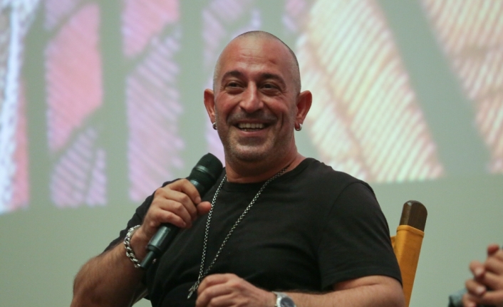 Ünlü şovmen Cem Yılmaz’dan evlilik esprisi