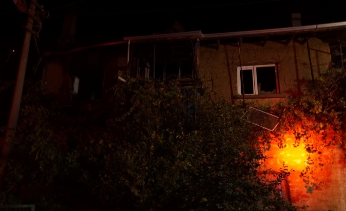 Yaşlı çiftin evi yandı: 1 ölü, 1 yaralı