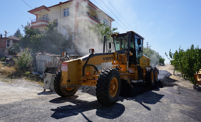 Beypazarı'nın Sokaklarına 2 Ayda 800 Ton Asfalt