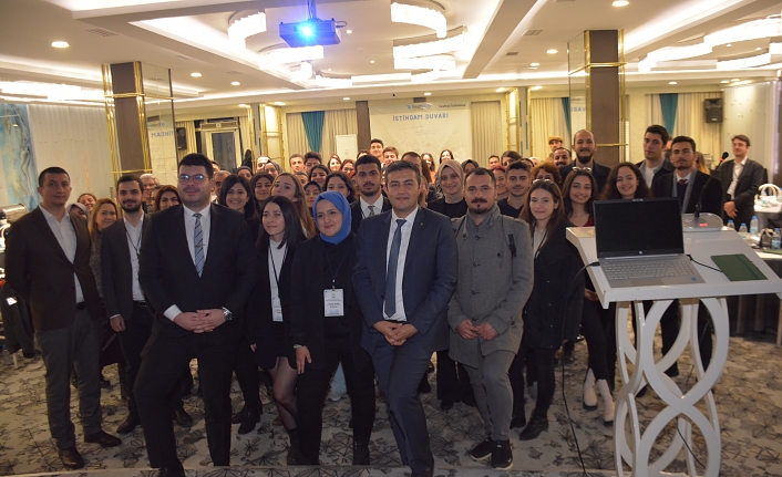 Nar Mektep Derneğinin düzenlediği " Ulusal Gençlik İstihdamı " çalıştayı Ankara'da yapıldı.