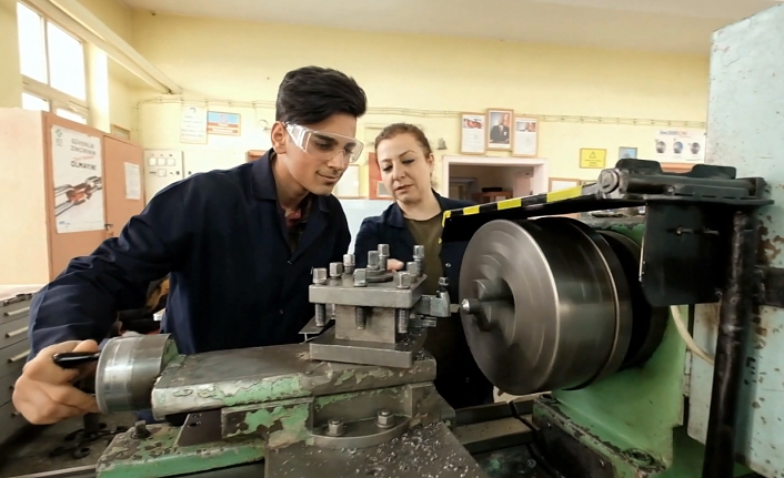 Türkiye'nin mesleki eğitim deneyimi OECD ülkelerine anlatılacak