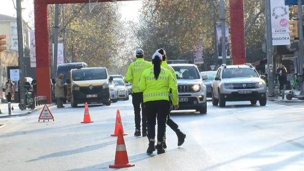 Kadıköy'de drone destekli trafik denetimi