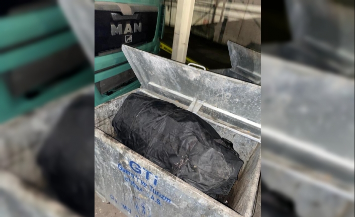 Kapıkule’de şoförün çöpe attığı valizlerden 30 milyon liralık  uyuşturucu çıktı