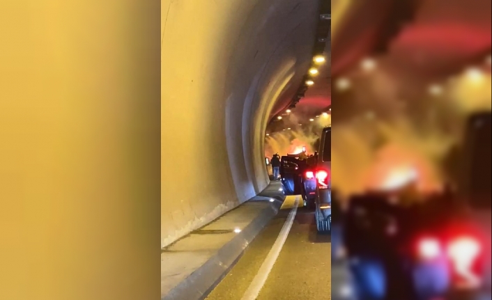 Beykoz'da asker konvoyunda tüneli kapatıp maytap patlattılar