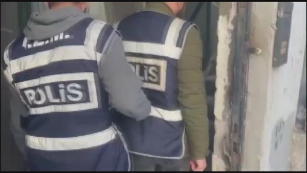 Küçükçekmece'de sahte parfüm operasyonu