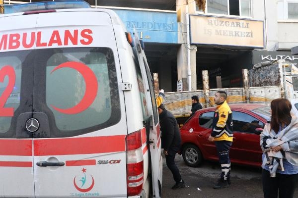 Vergi Denetim Kurulu Başkanlığı'nda doğal gaz kaçağı; 25 kişi hastaneye kaldırıldı