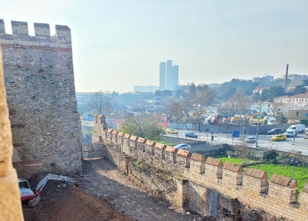 'Yedikule Bostanları restorasyonda tahrip edildi' iddiası