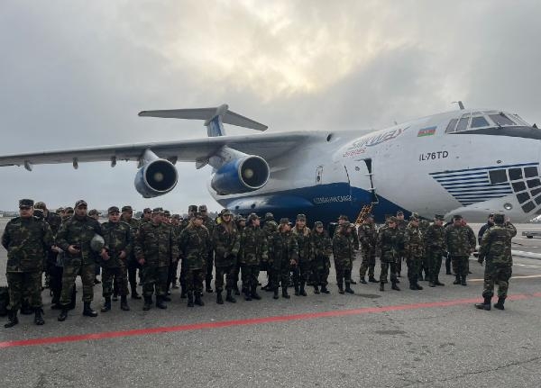 Azerbaycan’ın sahra hastanesi bulunan ikinci yardım uçağı yola çıktı