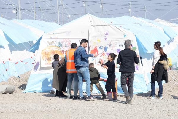 Diyarbakır’da çadır kent alanına ‘mini eğitim kampüsü’ kuruldu