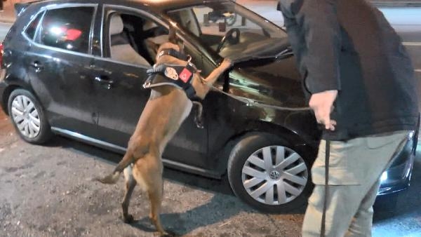 İstanbul'da helikopter ve narkotik köpeğinin de destek verdiği 'Yeditepe Huzur' denetimi yapıldı