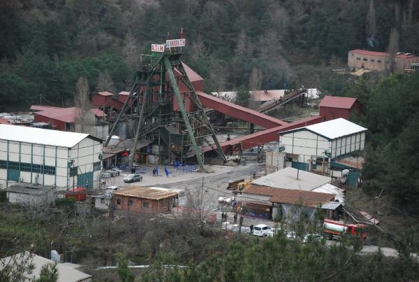 Amasra’da maden ocağında yangını söndürmek için kurulan barajlar kaldırılıyor