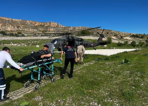 Askeri helikopter, kalp krizi geçiren hasta için havalandı