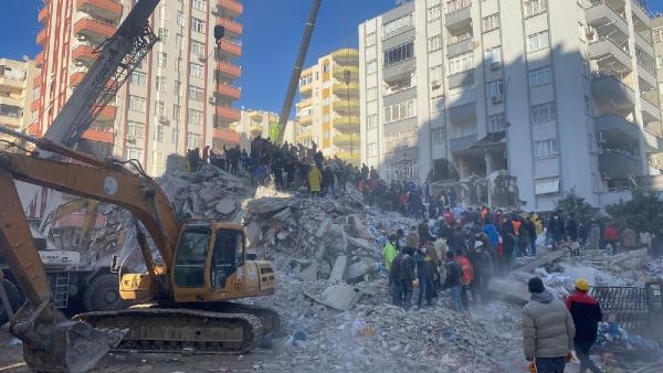 Deprem bölgesinde yatay mimari düzenlemesi belediye meclisinde reddedildi