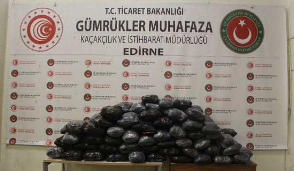 Kapıkule'de TIR'da 133 kilo esrar ele geçirildi