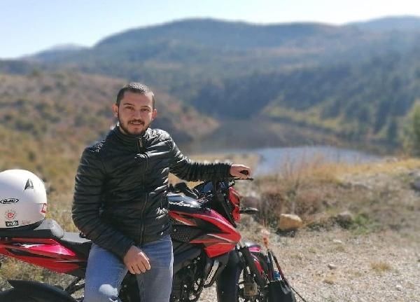 Motosiklet tutkunu Adnan, evinde ölü bulundu