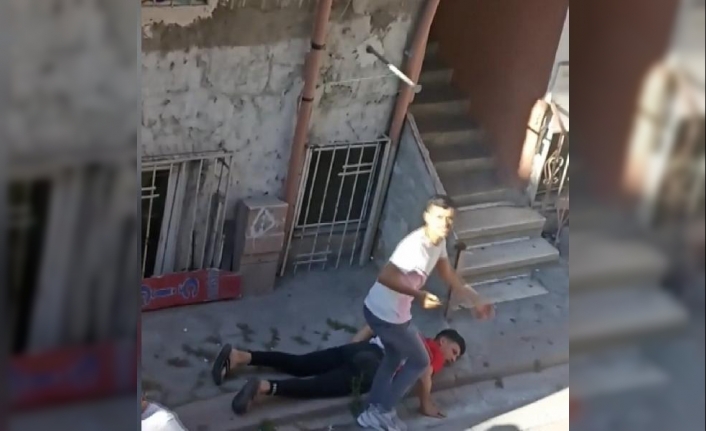 Zeytinburnu’nda sosyal medyada tartıştığı kuzenini bıçakladı 