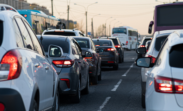 İstanbul'da deprem ardından trafik akışı zorlaştı