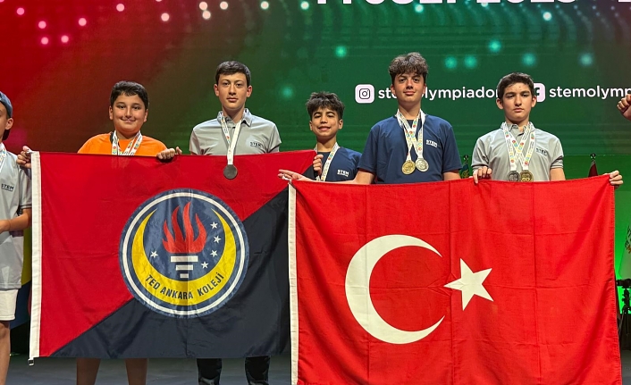 Barselona'daki olimpiyatlarda Türk öğrenciler matematikte dünya birincisi