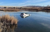 Nehirde otomobil bulundu, sahibinin 'Araba gölde' mesajı attığı ortaya çıktı