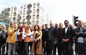 Ağır hasarlı Galeria Sitesi sakinleri, eşyalarını almak için toplandı
