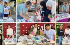 Dünyaca Ünlü Yazar Fransa’daki İmza  Günlerinde Kitapseverlerle Buluştu