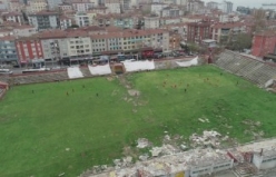 Yıkımı bilmeceye dönen Kartal Stadyumu’nda antrenman