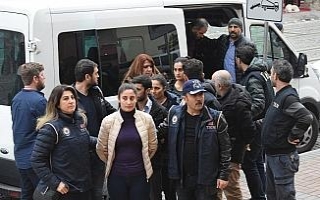 6 HDP’li yönetici tutuklandı