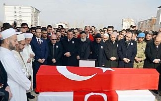 Afrin şehidi Kürtçe ağıtlarla son yolculuğuna...