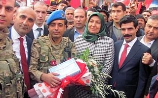 Afrin’e giden özel birliklere çok özel karşılama