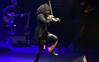 Ara Malikian İzmir’de konser verdi