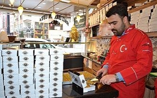 Balıkesir’den Afrin’e kilolarca baklava