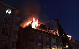 Bir anda büyüdü: Patlama sesleri duyuldu