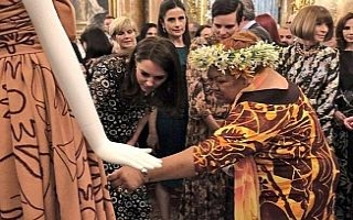 Cambridge Düşesi Middleton, Türk modacının tasarımını...