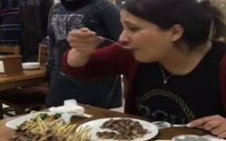 Çeyrek altın için yarım saatte 151 adet çöp...