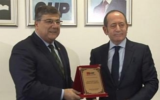 CHP’de devir teslim töreni