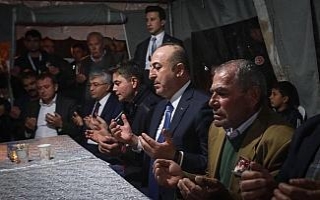 Dışişleri Bakanı Çavuşoğlu’ndan şehit evine...