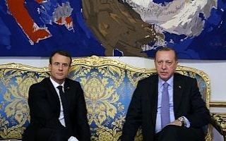 Erdoğan, Macron ile telefonda görüştü