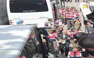 FETÖ kara paralarını VIP araçlarla elden taşımış