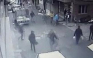 İstanbul’da sokak ortasında silahlı çatışma