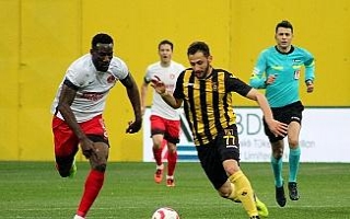 İstanbulspor lideri de devirdi